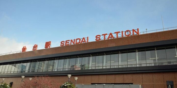 「敬老者が乗車するから」電車で座席確保の置き紙…批判集まるも禁止ルールはなし