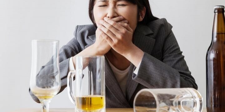 居酒屋「店内で嘔吐したら1万円請求します!」の張り紙…本当に払う必要ある?