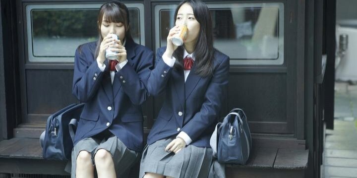 校則で「買い食い禁止」、自販機でお茶を買ったら反省文…学校の対応に問題は?