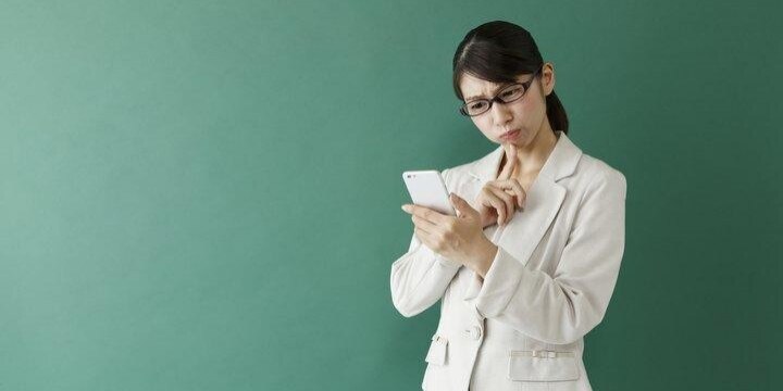 学校が保護者同士のLINEやランチ会を禁止、誓約書まで書かされショック!