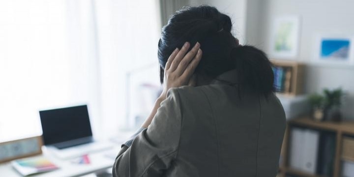 「いじめ」でPTSDになった女性「名前を変えて、過去と決別したい」願いは叶うか?