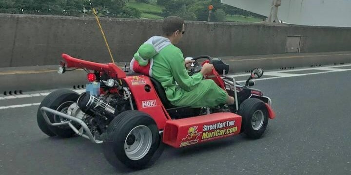 行政の指導も振り切る「マリカー」、2年後に安全規制適用…シートベルト義務付け