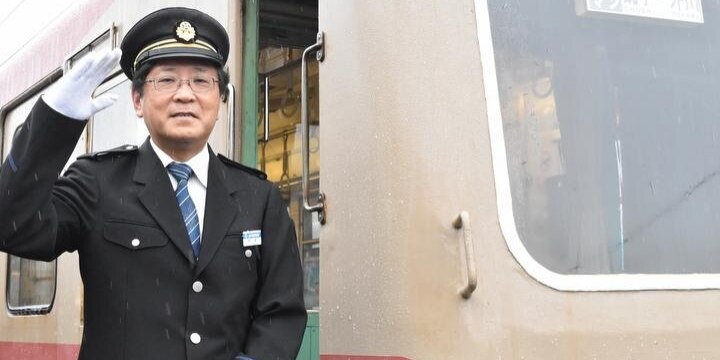 銚子電鉄社長、次の企みは「経営がまずい棒」自虐ネタで集客「苦しい時こそ笑いを」