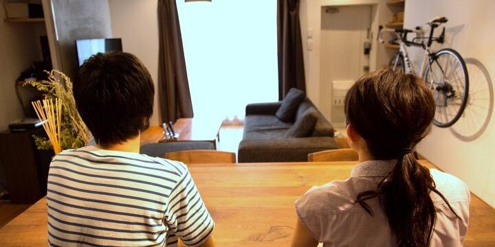 同棲中の彼氏が浮気して出て行った!…2人で使っていた家具や家電は売ってもいい?