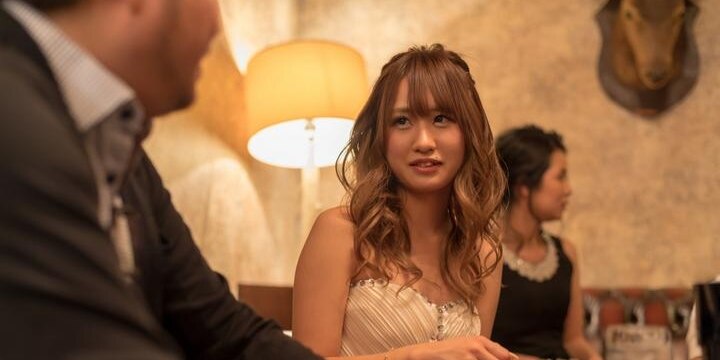 キャバ嬢へのお小遣い、経費でひねり出すダメリーマン…どんなリスクがある?