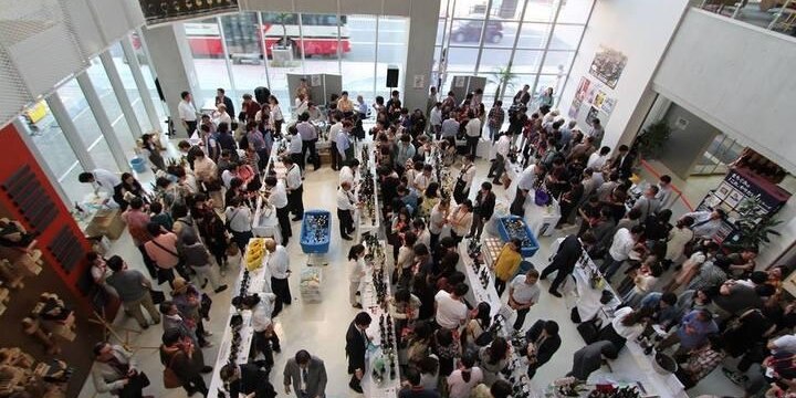八戸市民みんなで作る公共施設「はっち」が人気…青森県内の中心市街地で唯一、地価上昇